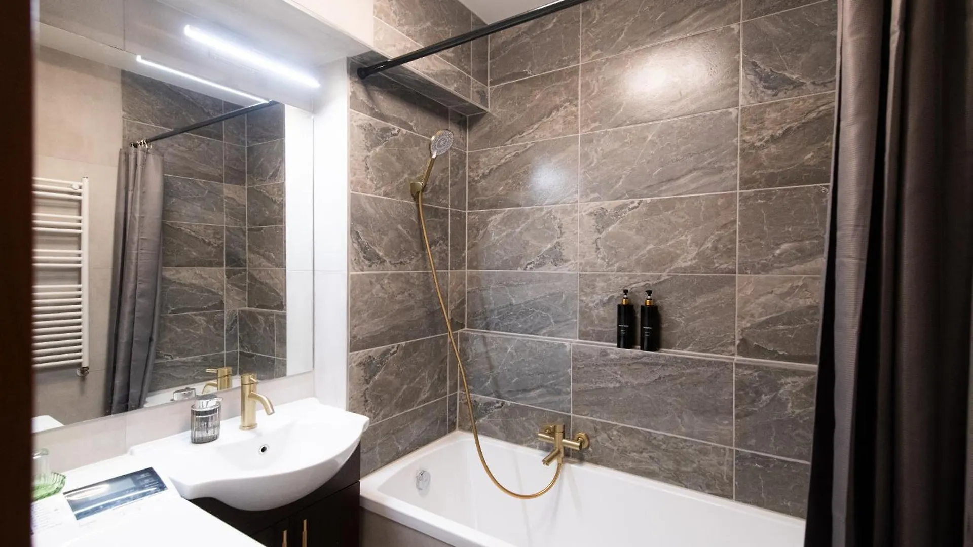 Gr8 Horizon - Apartment 43Sqm Budapesta